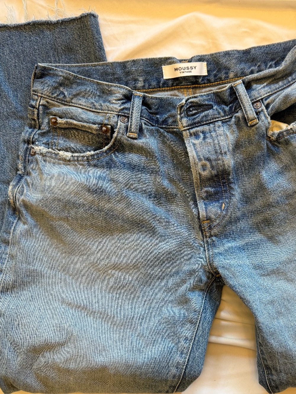 MOUSSY VINTAGE Tapered Ehrhardt Jean Distressed Size 26